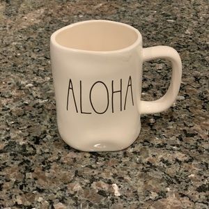 Rae Dunn “Aloha” pineapple mug